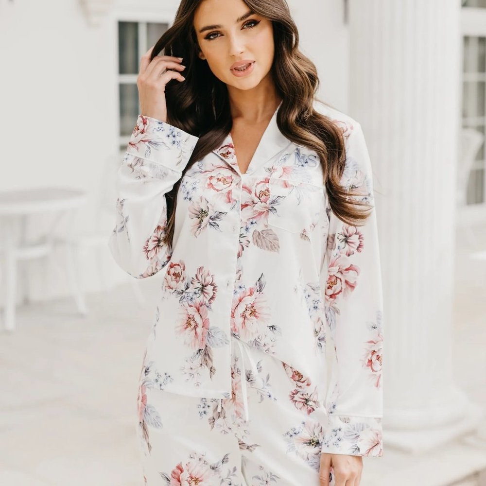 Christina White Veiled Rose PJ Set, M, Le Rose
